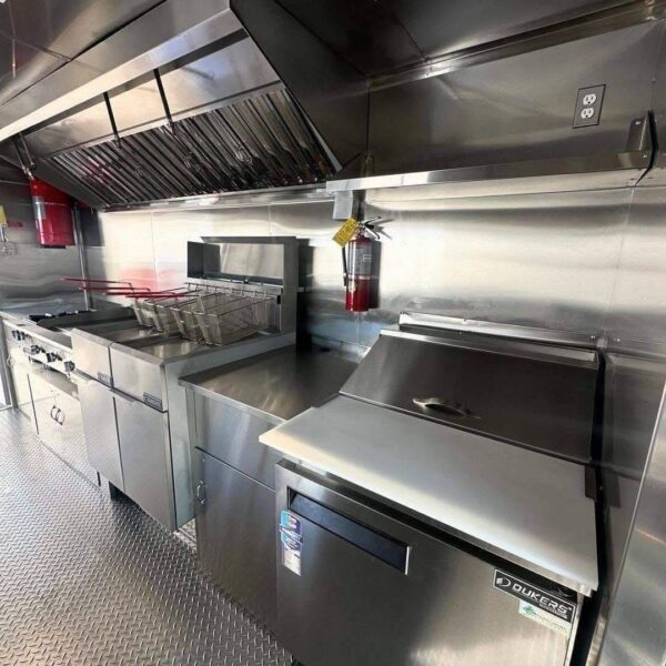 Food truck for sale - Image 3